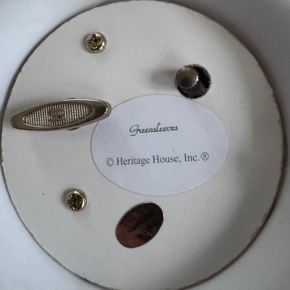 Collectable Heritage House Bird Bell Music Box playing Greensleeves, great gift - Picture 4 of 4